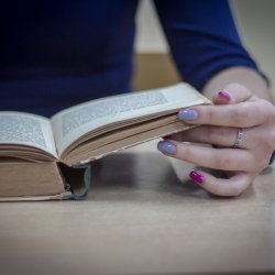 Koło fotograficzne KONKURS "Z książką w tle"